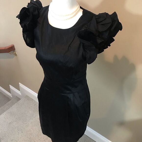 French Connection Flared Sleeve Black Dress Sz 4 - Picture 5 of 8